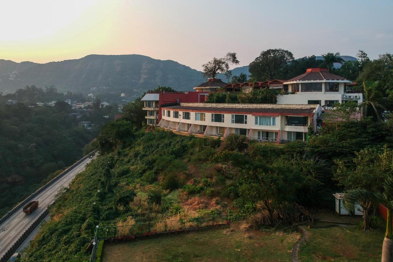The Dukes Retreat Khandala Lonavala Bagian luar foto