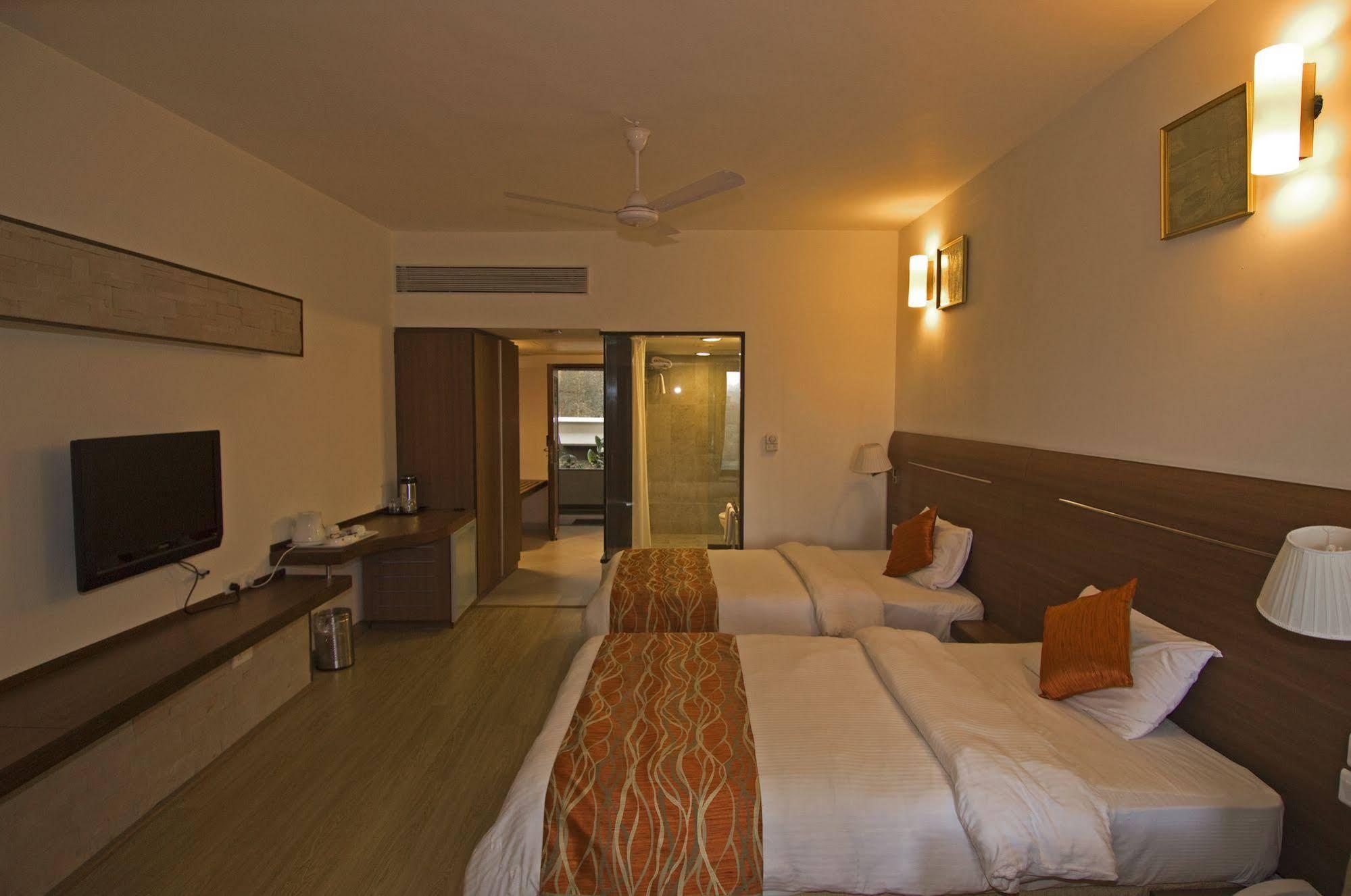 The Dukes Retreat Khandala Lonavala Bagian luar foto